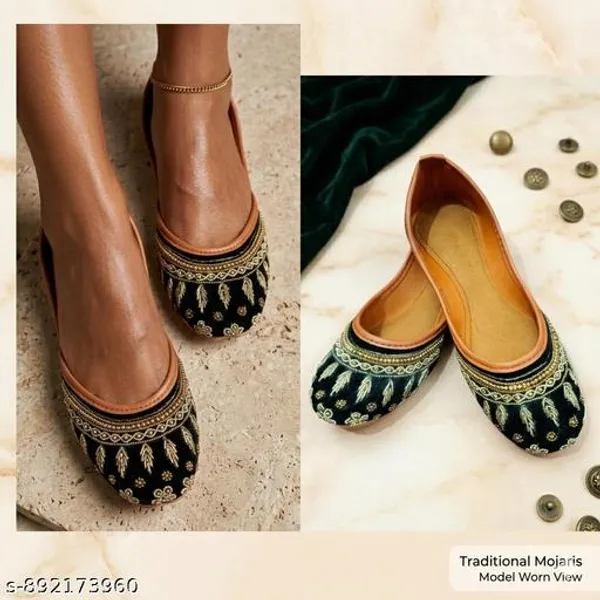 Black_Synthetic_Leather_Jutti_For_Women