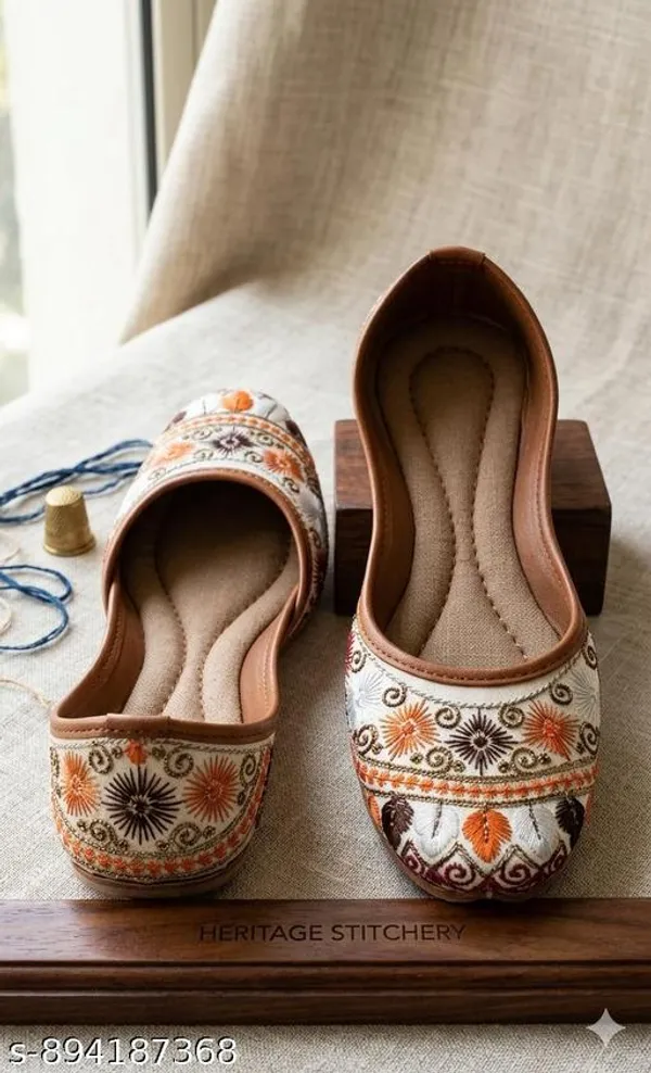 White_Synthetic_Leather_Jutti_For_Women