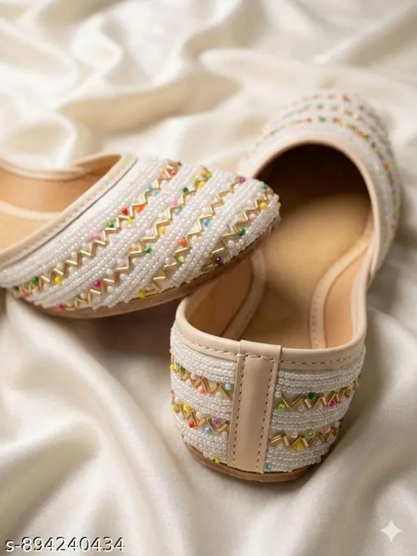 White_Synthetic_Leather_Jutti_For_Women