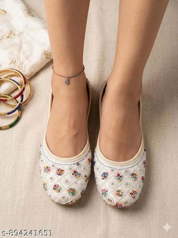 White_Synthetic_Leather_Jutti_For_Women