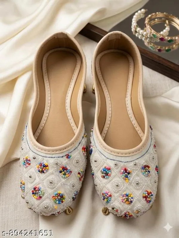 White_Synthetic_Leather_Jutti_For_Women