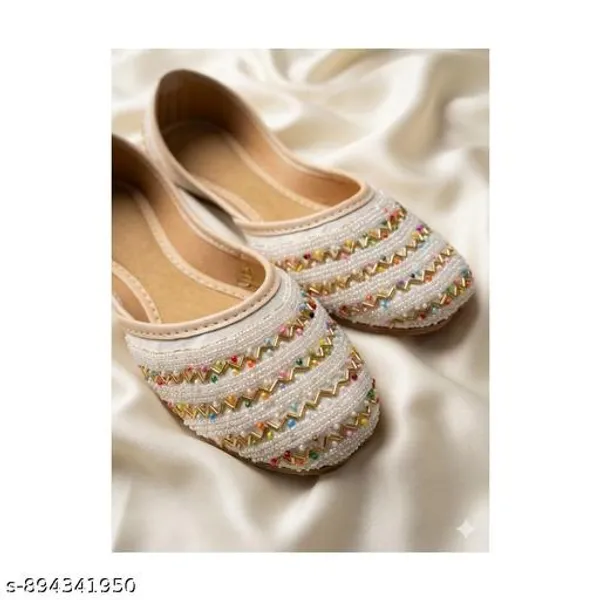 White_Synthetic_Leather_Jutti_For_Women