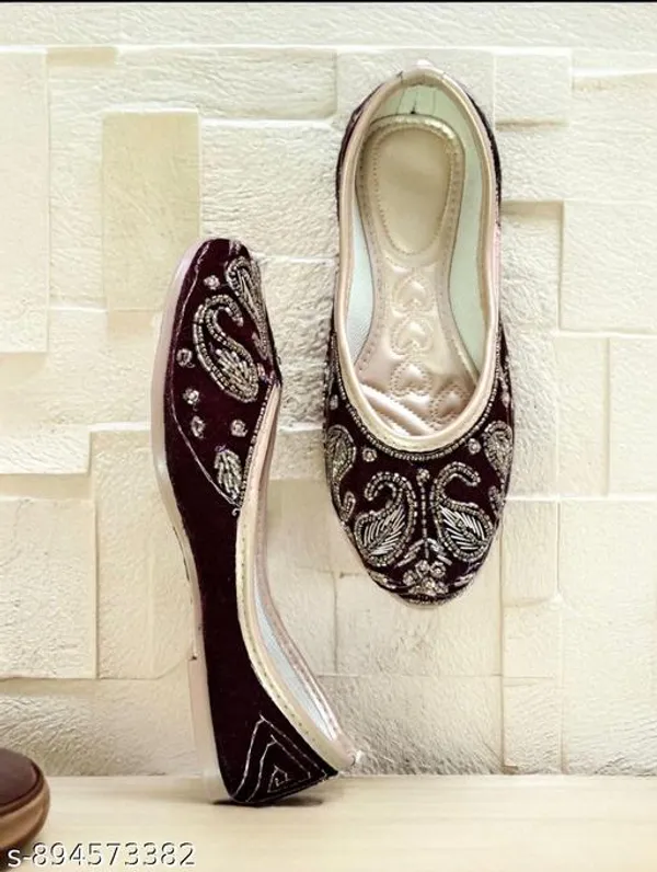 Maroon_Synthetic_Leather_Jutti_For_Women