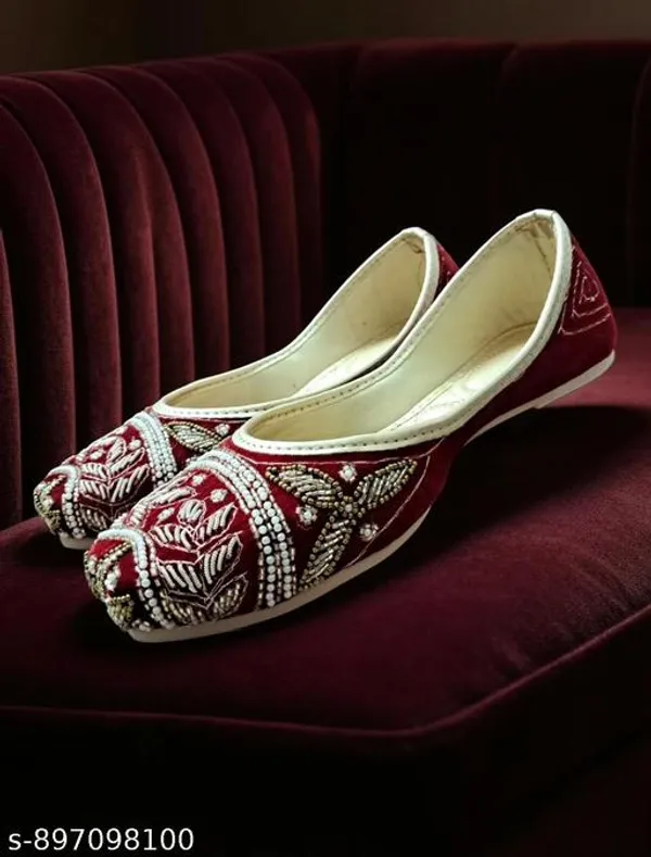 Red_Synthetic_Leather_Jutti_For_Women