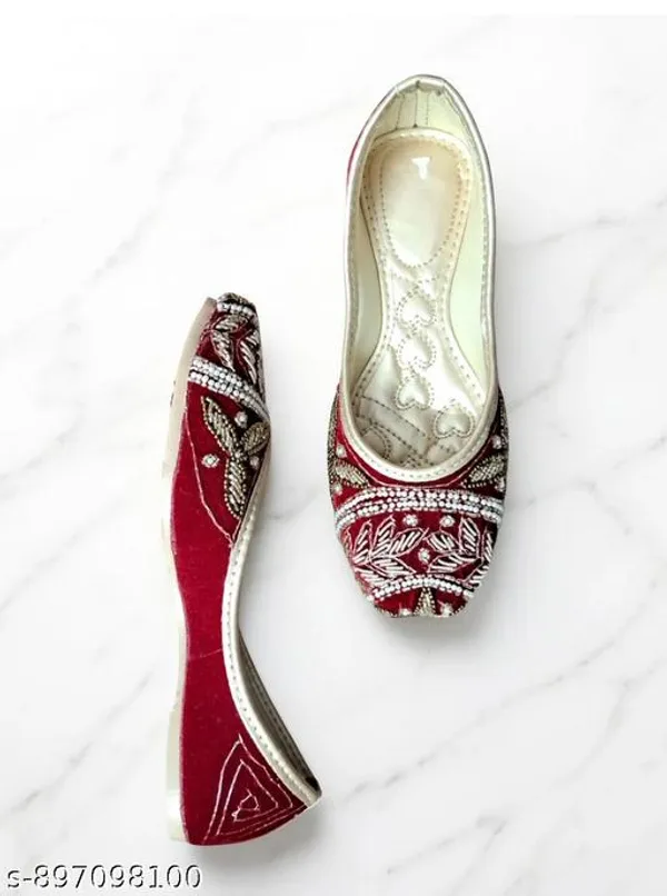 Red_Synthetic_Leather_Jutti_For_Women