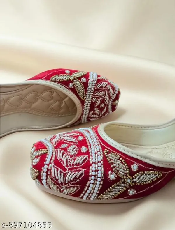 Red_Synthetic_Leather_Jutti_For_Women