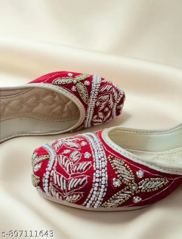 Red_Synthetic_Leather_Jutti_For_Women