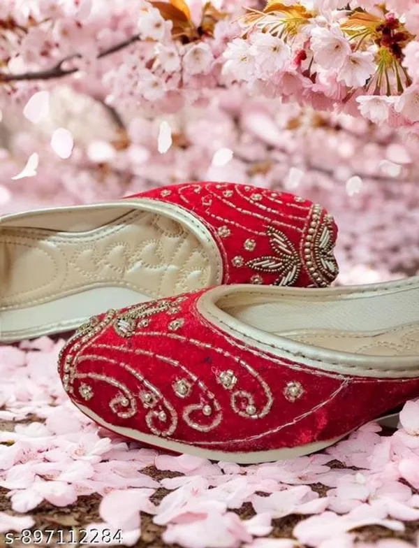 Red_Synthetic_Leather_Jutti_For_Women