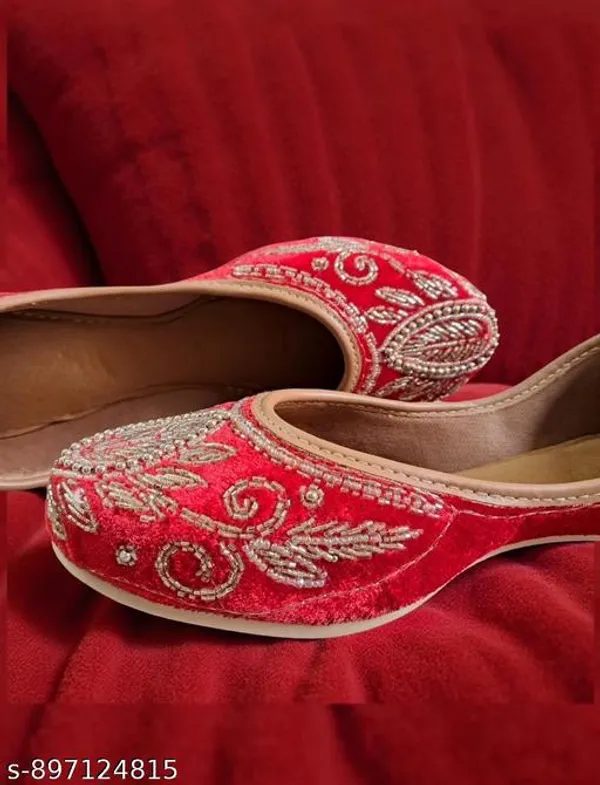 Red_Synthetic_Leather_Jutti_For_Women