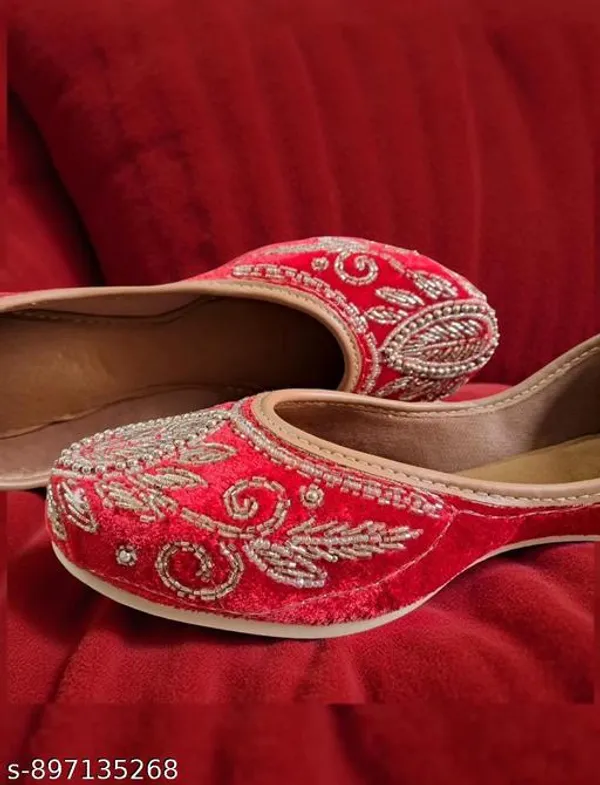 Red_Synthetic_Leather_Jutti_For_Women