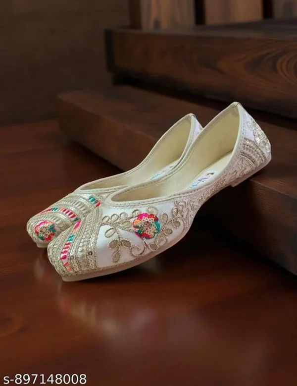 Cream_Synthetic_Leather_Jutti_For_Women