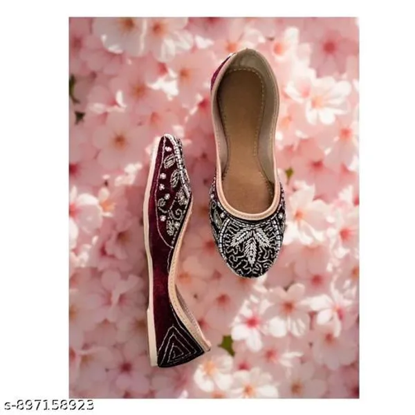 Maroon_Synthetic_Leather_Jutti_For_Women