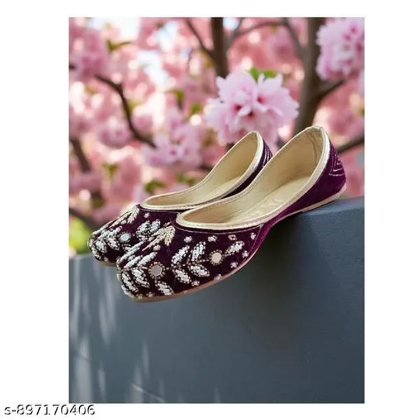 Maroon_Synthetic_Leather_Jutti_For_Women