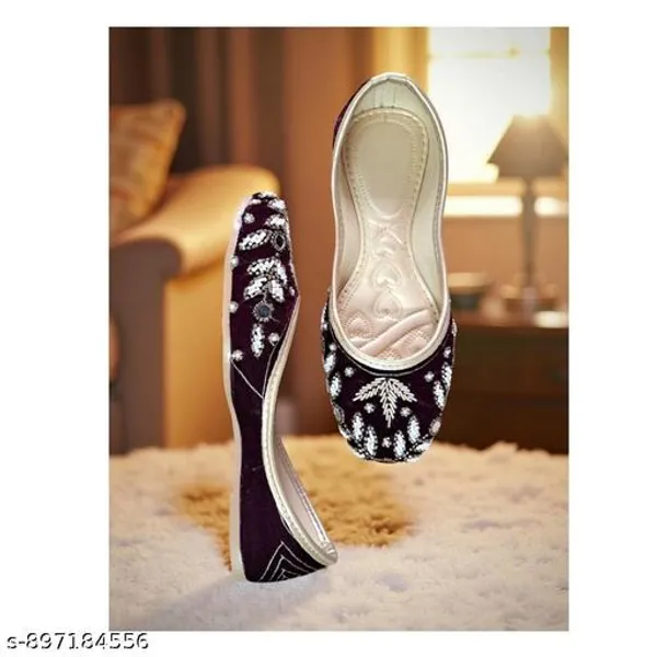 Maroon_Synthetic_Leather_Jutti_For_Women