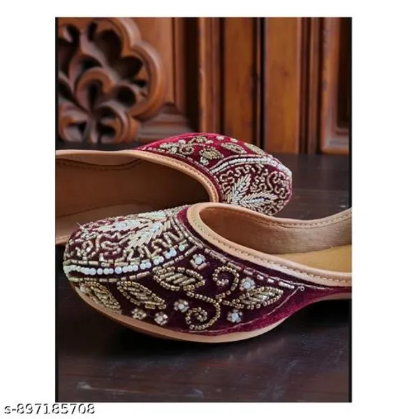 Maroon_Synthetic_Leather_Jutti_For_Women
