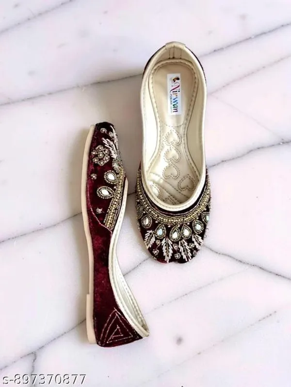 Maroon_Synthetic_Leather_Jutti_For_Women