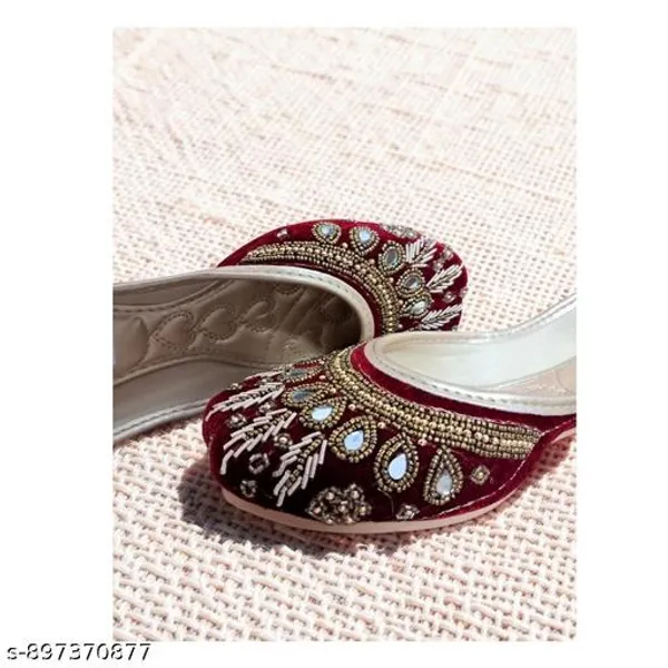 Maroon_Synthetic_Leather_Jutti_For_Women