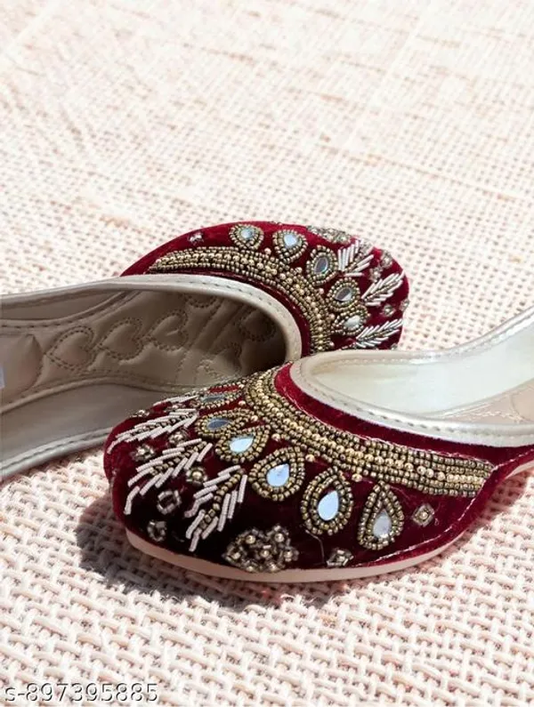 Maroon_Synthetic_Leather_Jutti_For_Women