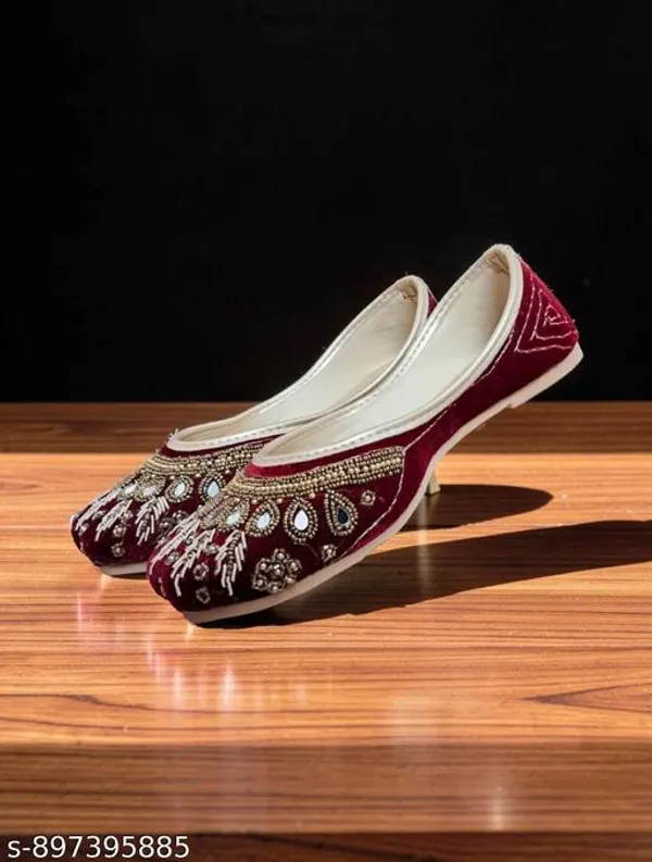 Maroon_Synthetic_Leather_Jutti_For_Women