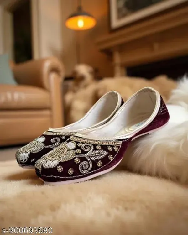 Maroon_Synthetic_Leather_Jutti_For_Women