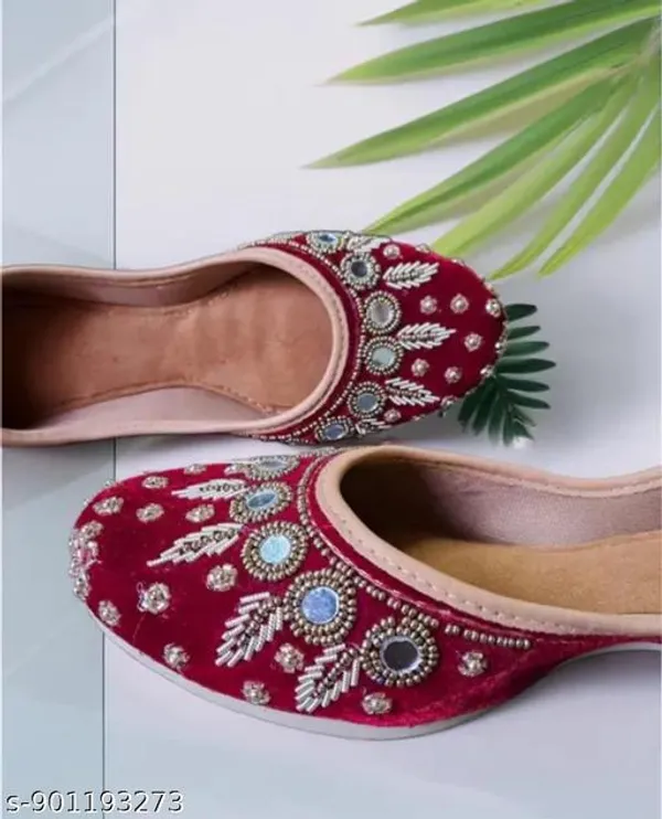 Red_Synthetic_Leather_Jutti_For_Women