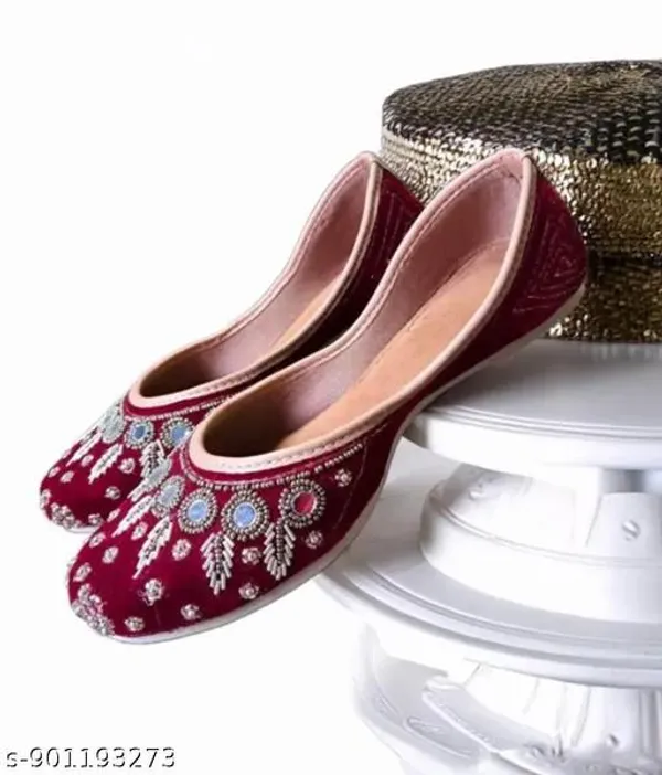 Red_Synthetic_Leather_Jutti_For_Women