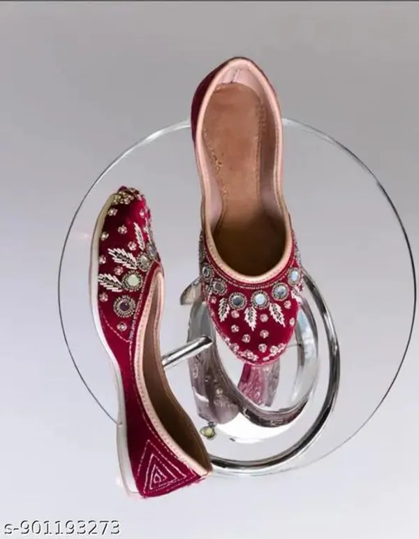Red_Synthetic_Leather_Jutti_For_Women