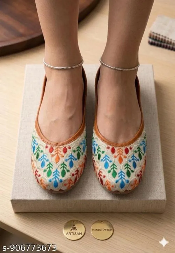 Cream_Synthetic_Leather_Jutti_For_Women