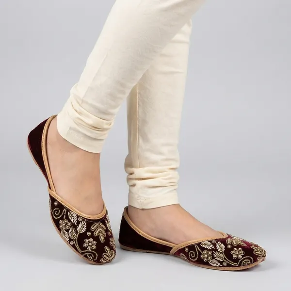 Maroon_Synthetic_Leather_Jutti_For_Women
