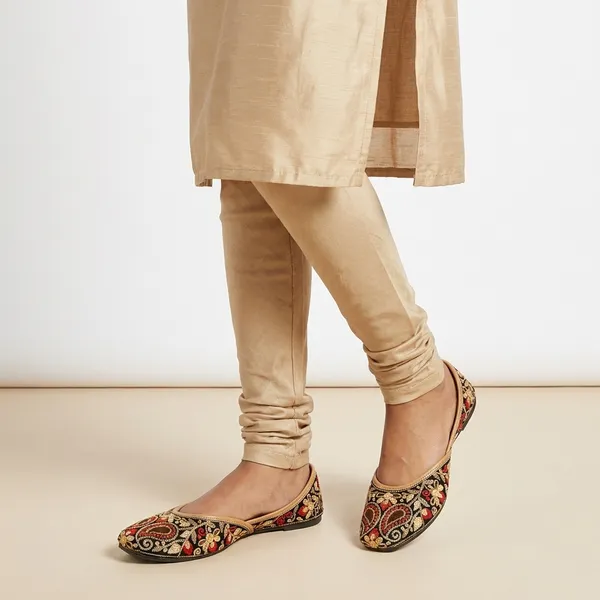 Brown_Synthetic_Leather_Jutti_For_Women