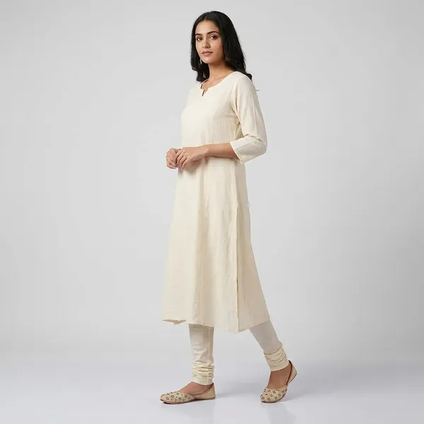 White_Synthetic_Leather_Jutti_For_Women