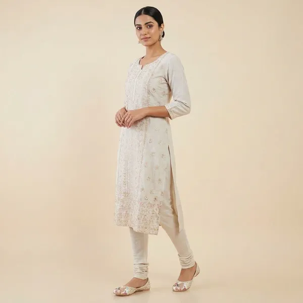 Cream_Synthetic_Leather_Jutti_For_Women