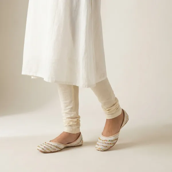 White_Synthetic_Leather_Jutti_For_Women