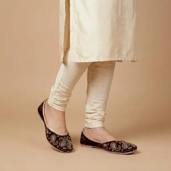 Maroon_Synthetic_Leather_Jutti_For_Women