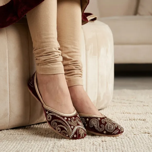 Maroon_Synthetic_Leather_Jutti_For_Women