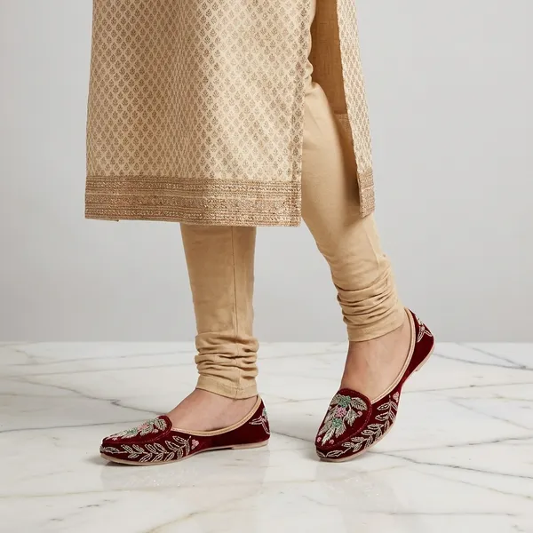 Maroon_Synthetic_Leather_Jutti_For_Women