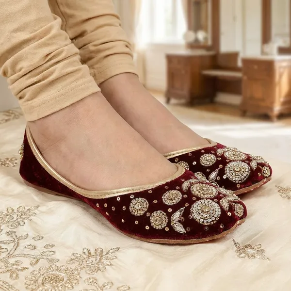 Maroon_Synthetic_Leather_Jutti_For_Women