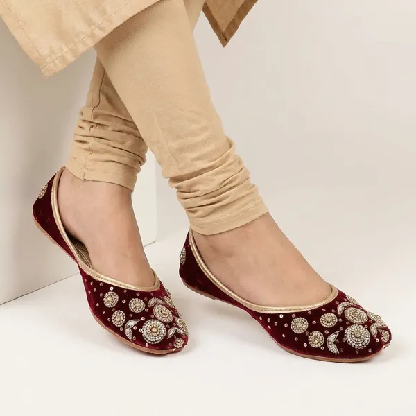 Maroon_Synthetic_Leather_Jutti_For_Women