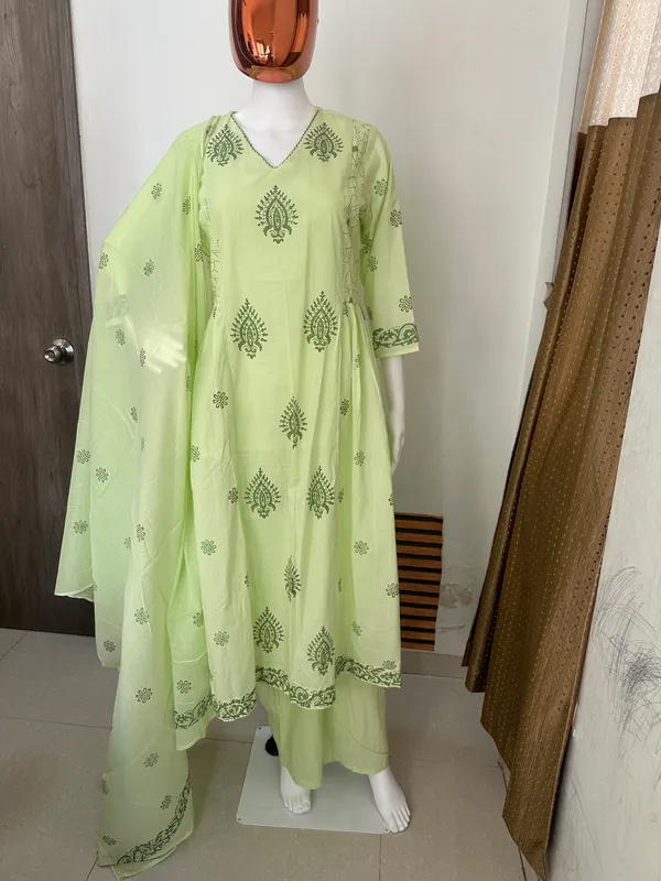 Green_Cotton_Kurta_Set_For_Women