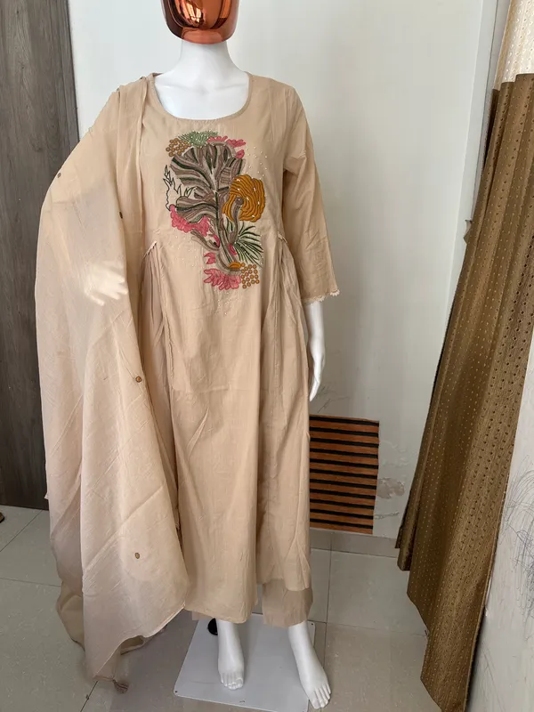 Beige_And_White_Cotton_Kurta_Set_With_Dupatta_For_Women_Pack_Of_2