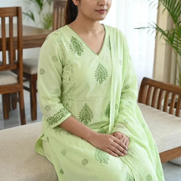 Green_Cotton_Kurta_Set_For_Women