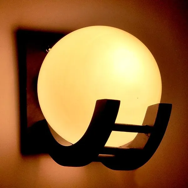 Seiri_Traditional_Indoor_Wall_Light_Brown_Color_Globe_Shape_E27_Holder