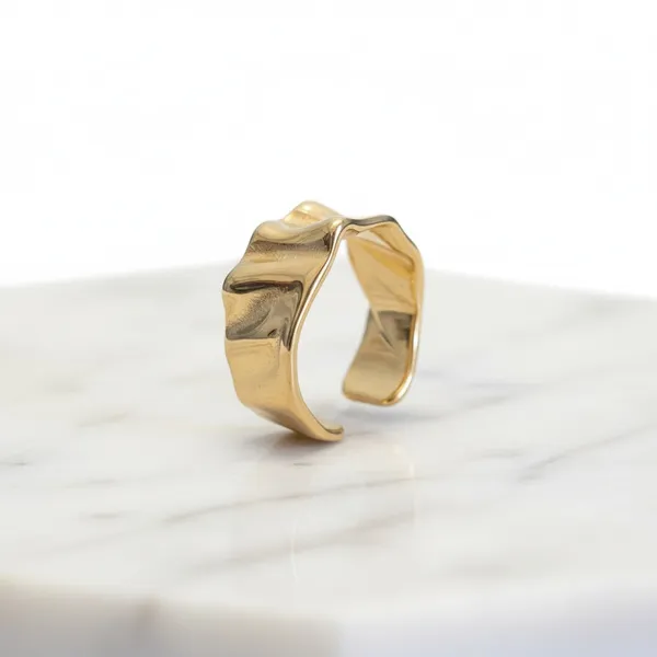 Hina_18K_Gold_Ring