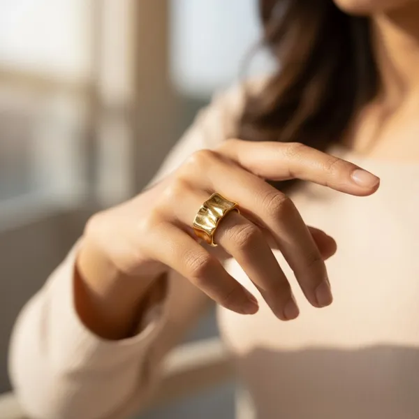 Hina_18K_Gold_Ring