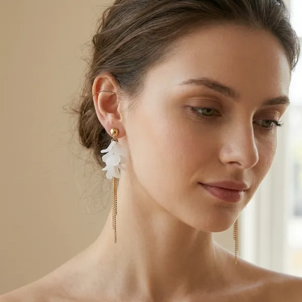 Tara_Long_Style_Golden_Earrings
