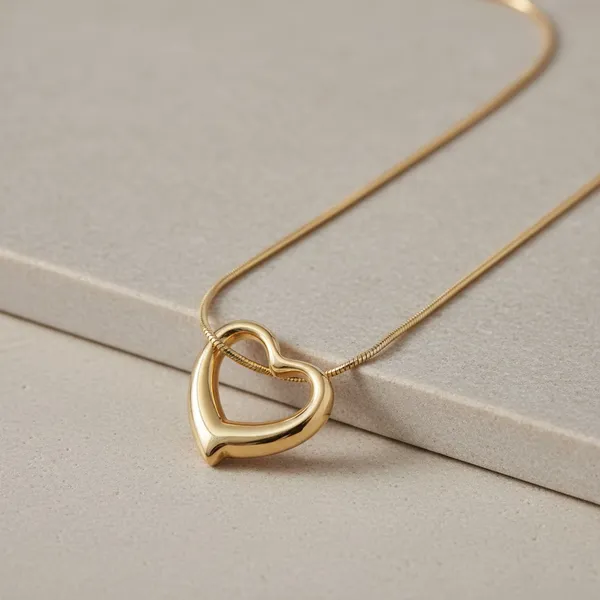 Siya_Sleek_Golden_Necklace