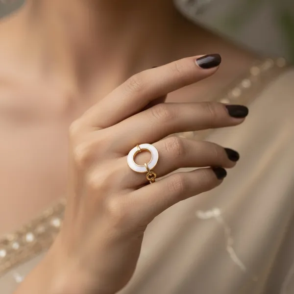 Tanisha_18K_Gold_Ring