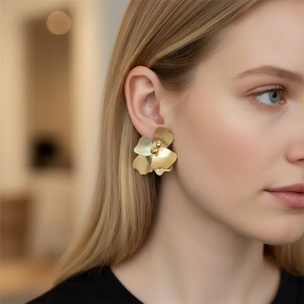 Floral_Style_Golden_Studs