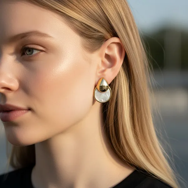 Shell_Style_Gold_Studs_Earrings