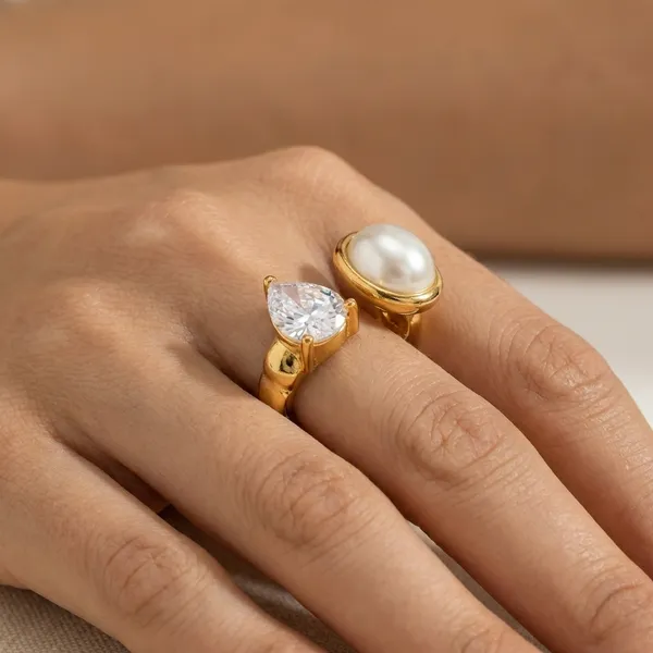 Muskaan_18K_Gold_Ring
